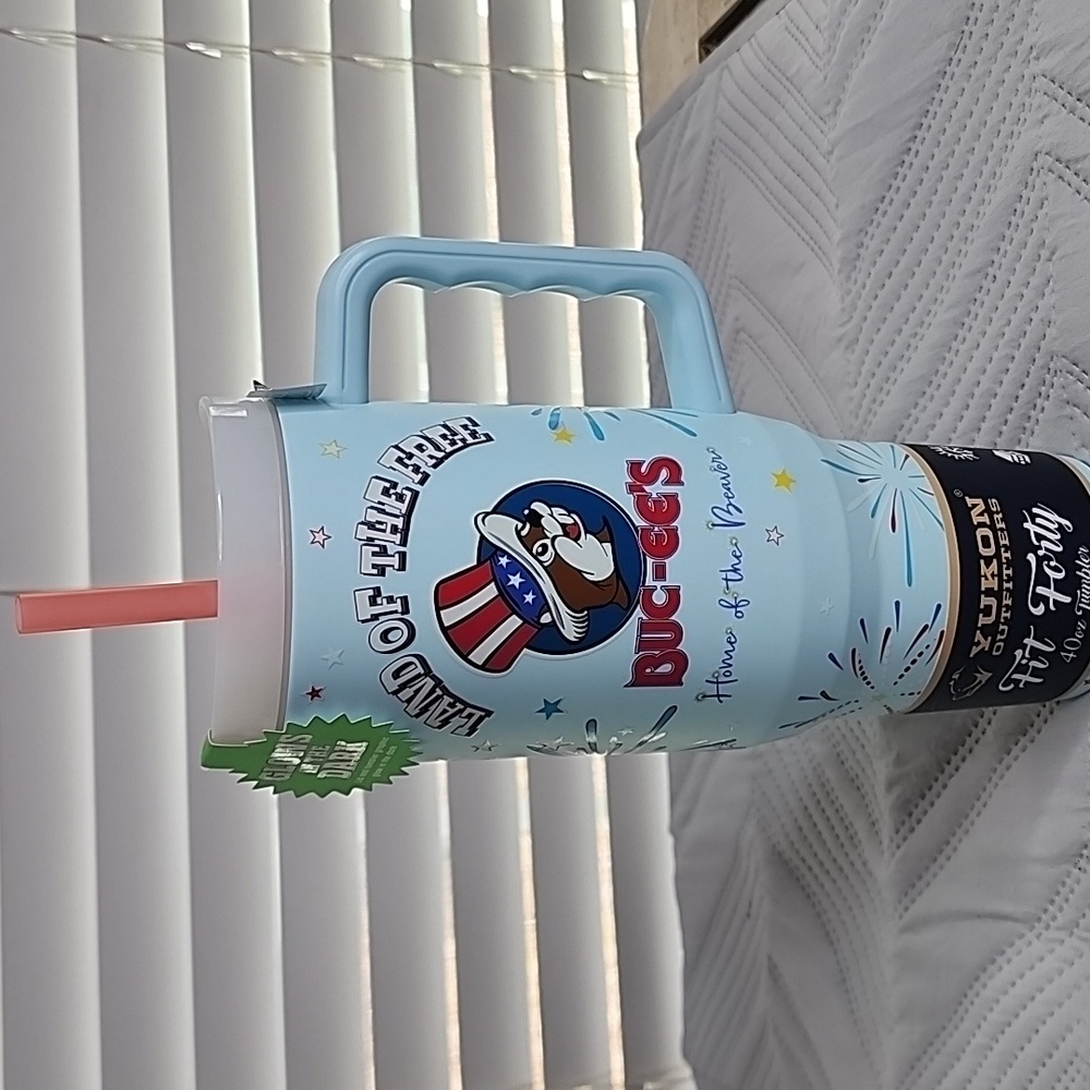 Buc-ee’s Yukon 40oz 4th of July 2024 Tumbler Glow in the Dark With Handle